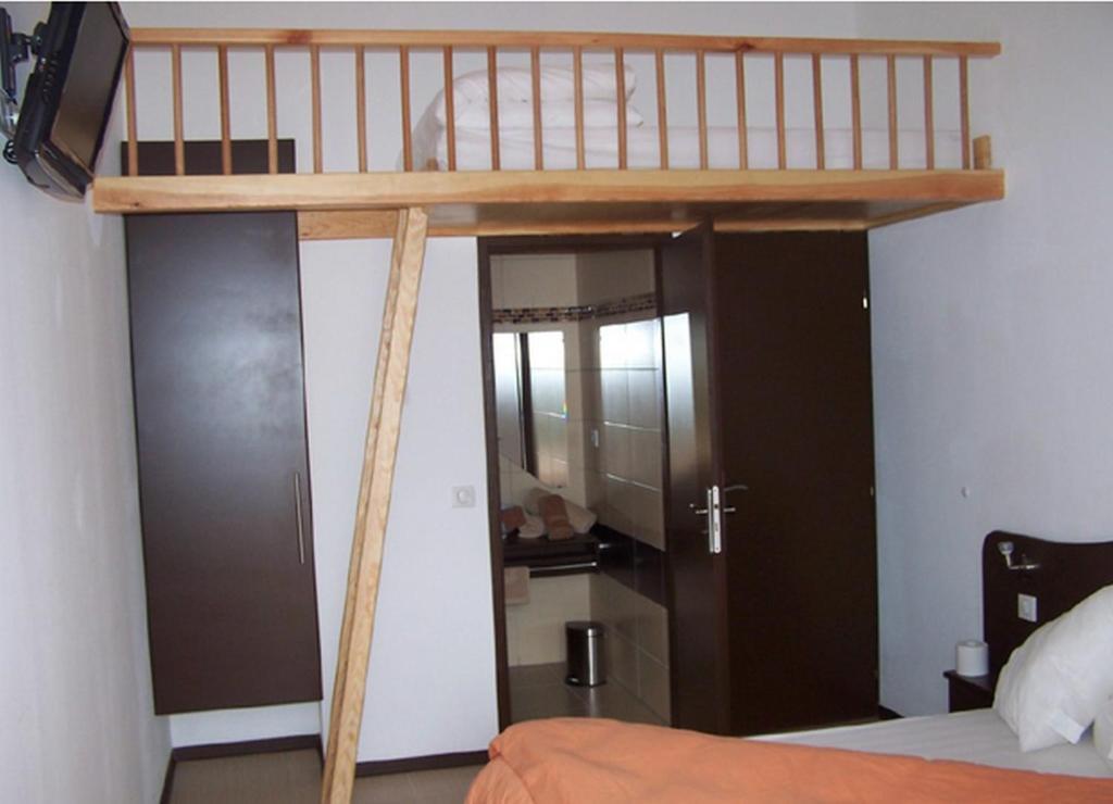 Hotel Le Richevaux Neufchateau Ngoại thất bức ảnh